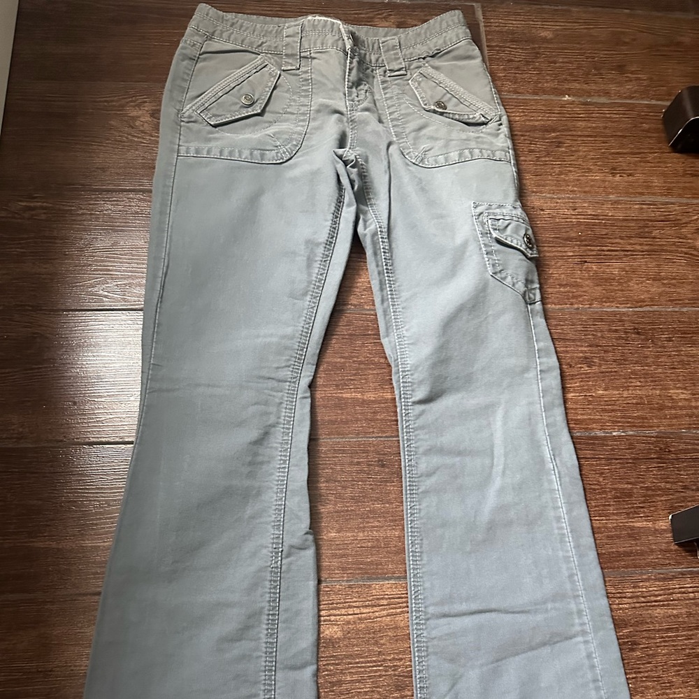 Gray cargos